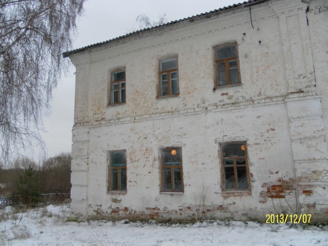 Старое здание Иевлевской школы (в доме купца Белякова).